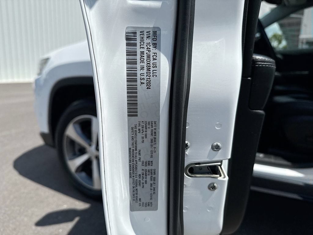 Used 2021 Jeep Cherokee Limited w/ Mopar Interior Package AWD/4WD image 32