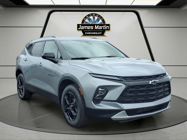 Certified 2025 Chevrolet Blazer LT w/ Convenience Package image 3