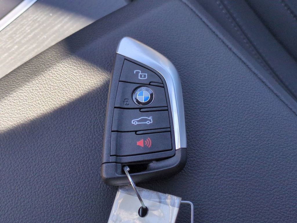 New 2026 BMW 330i Sedan w/ Premium Package image 30