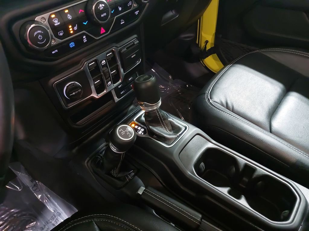 Used 2023 Jeep Wrangler Unlimited Sahara w/ Cold Weather Group image 25