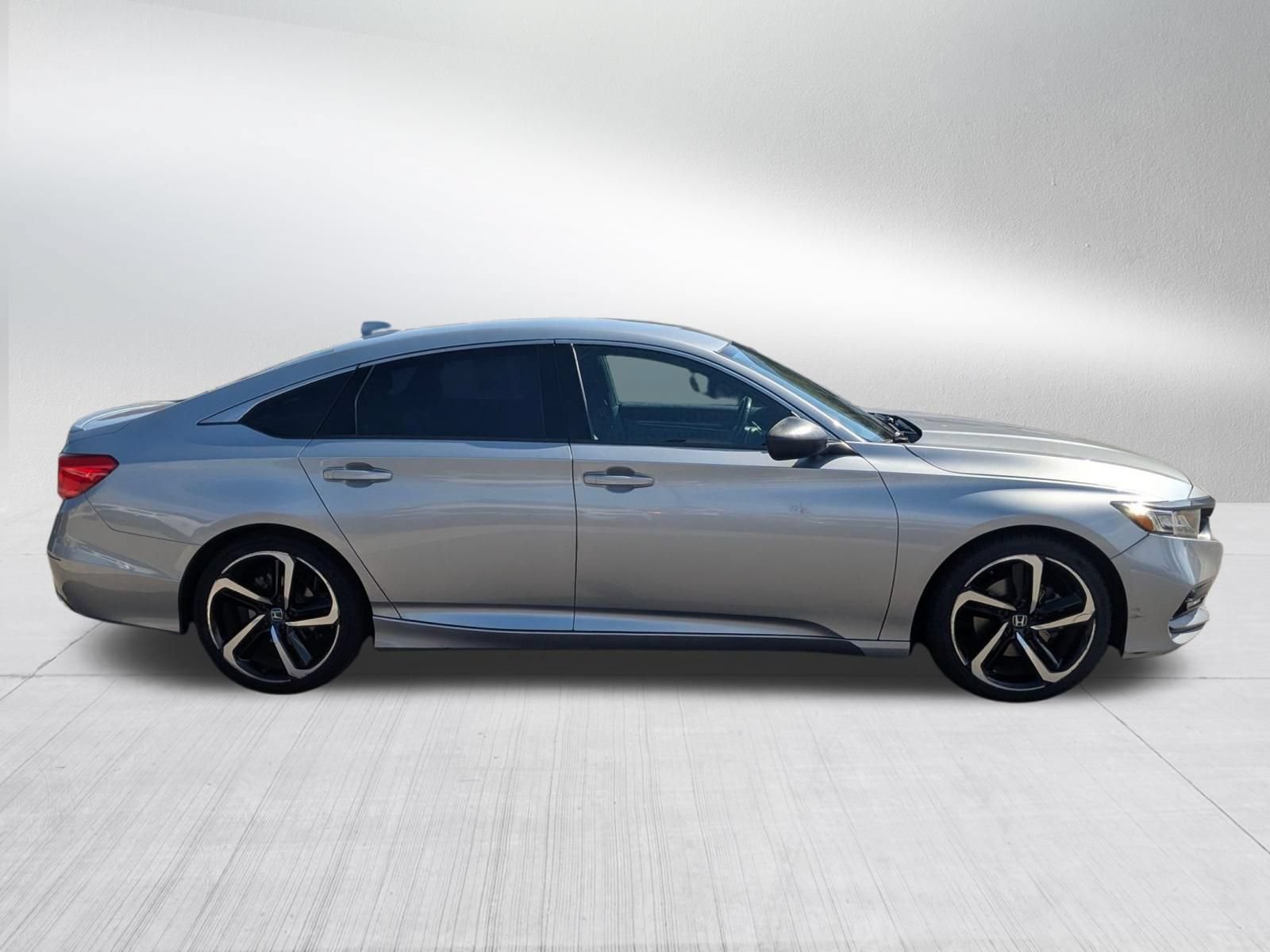 Used 2019 Honda Accord Sport image 6