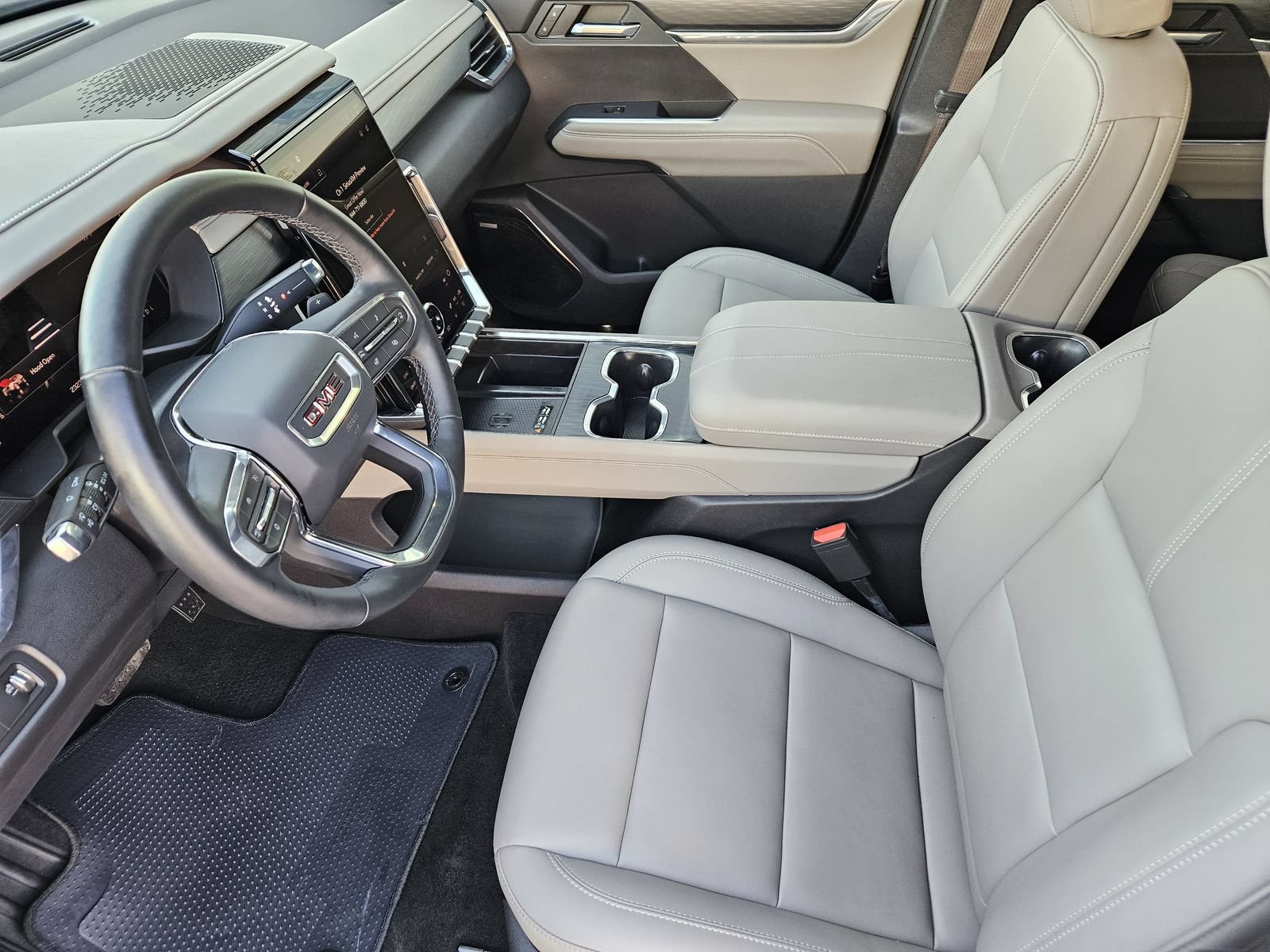 Certified 2026 GMC Acadia Elevation w/ Elevation Premium Package FWD image 16