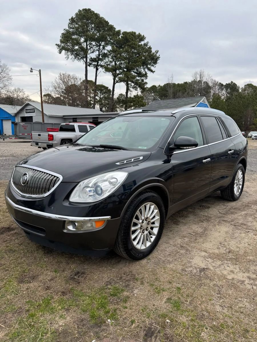 Used 2011 Buick Enclave CXL image 4