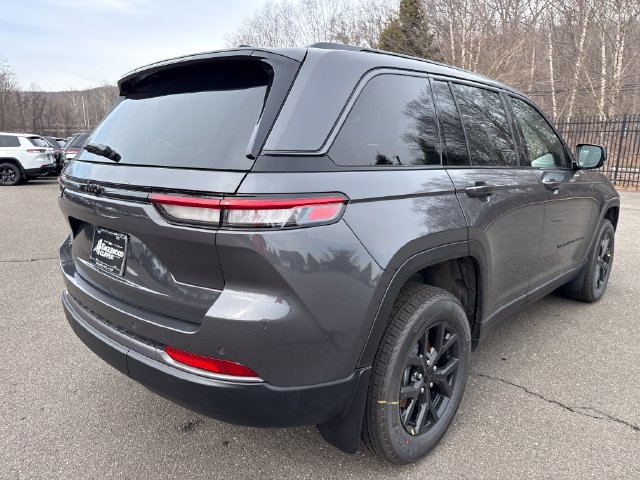 New 2026 Jeep Grand Cherokee Altitude AWD/4WD image 9
