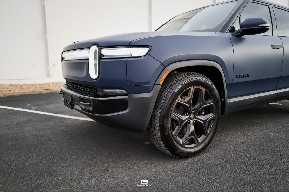Used 2026 Rivian R1S Premium image 5