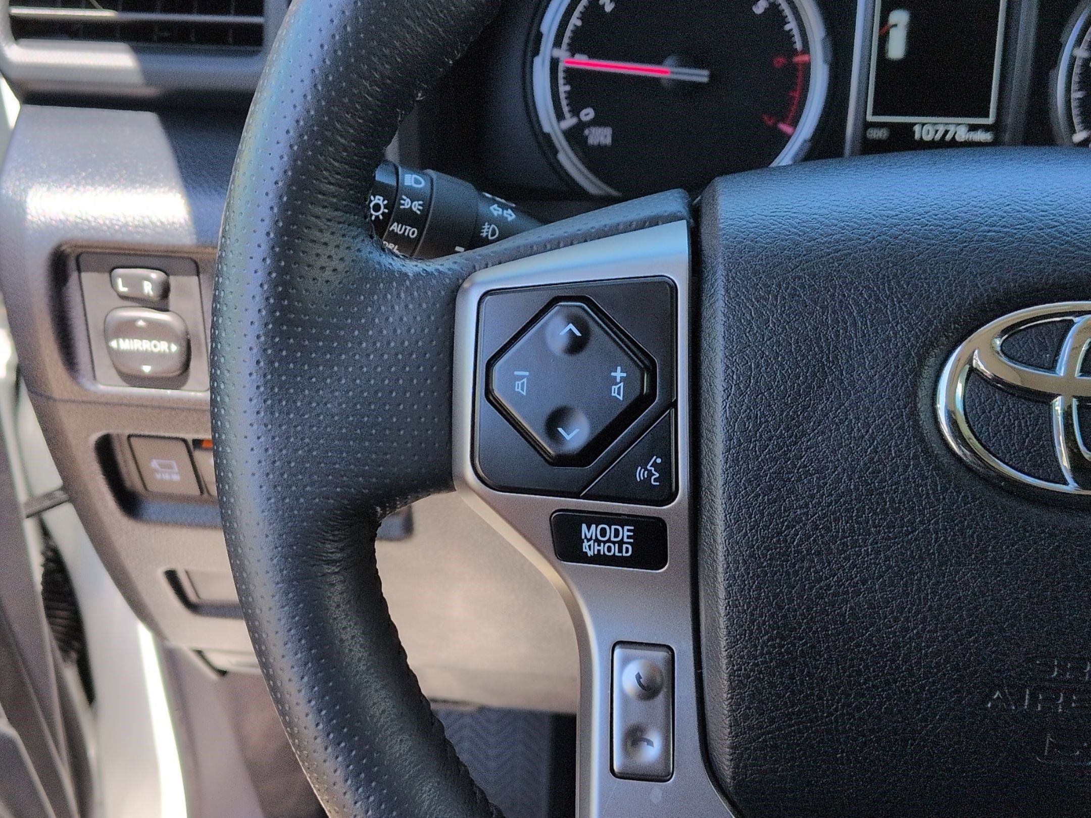 Used 2024 Toyota 4Runner Limited AWD/4WD image 19