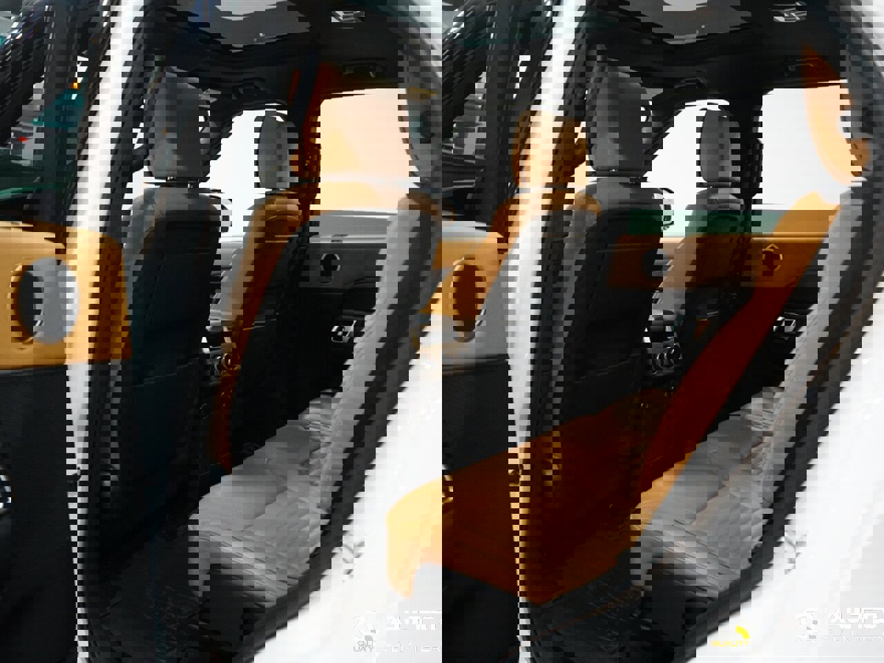 Used 2020 Land Rover Discovery HSE Luxury image 26