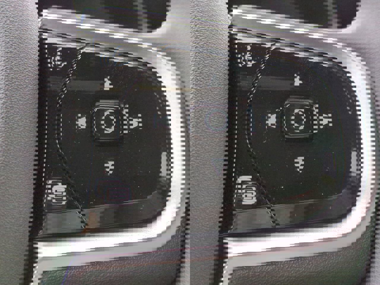 New 2026 Volvo XC90 B6 Plus w/ Protection Package Premier image 25