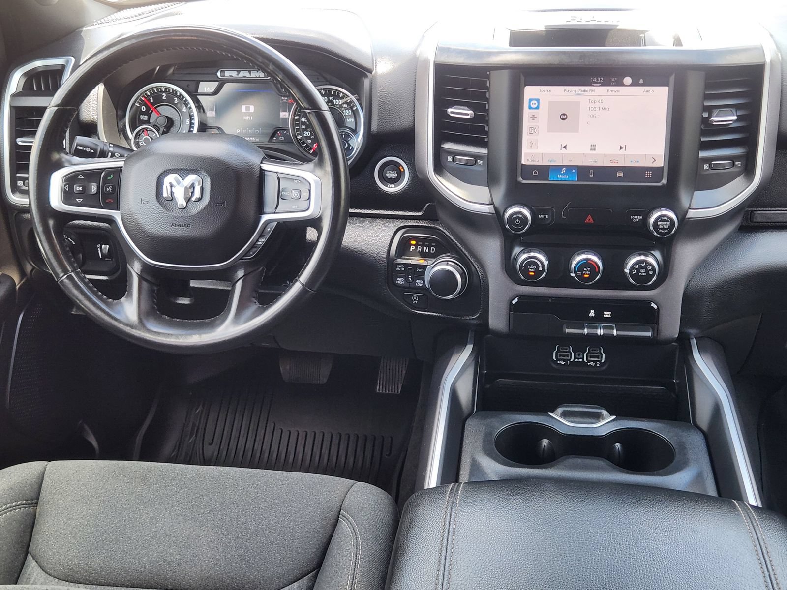 Used 2022 RAM 1500 Big Horn AWD/4WD image 30