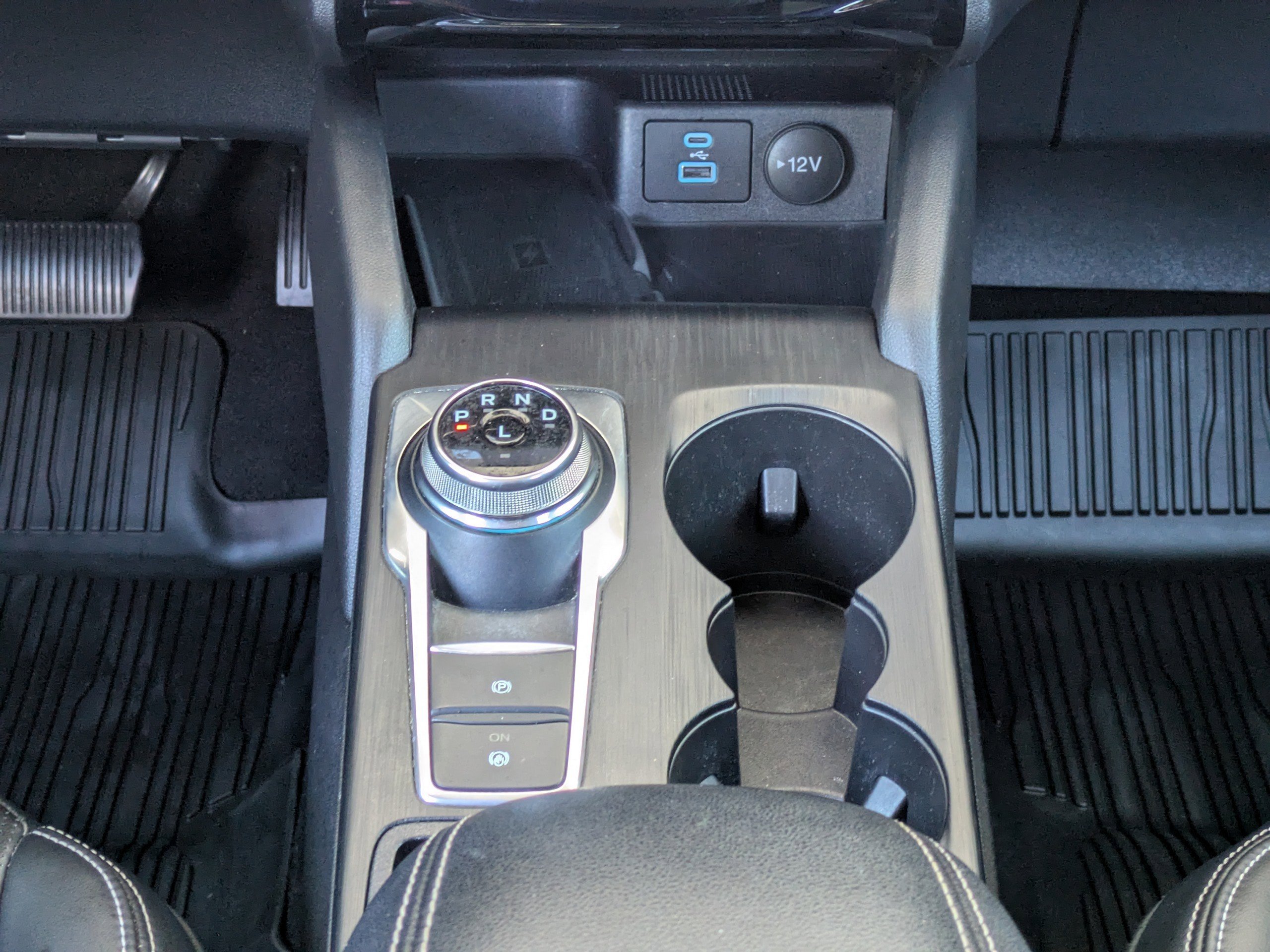 Certified 2023 Ford Escape Platinum AWD/4WD image 17