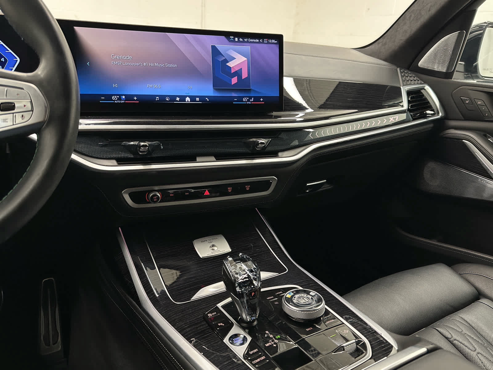 Used 2025 BMW ALPINA XB7 AWD/4WD image 30