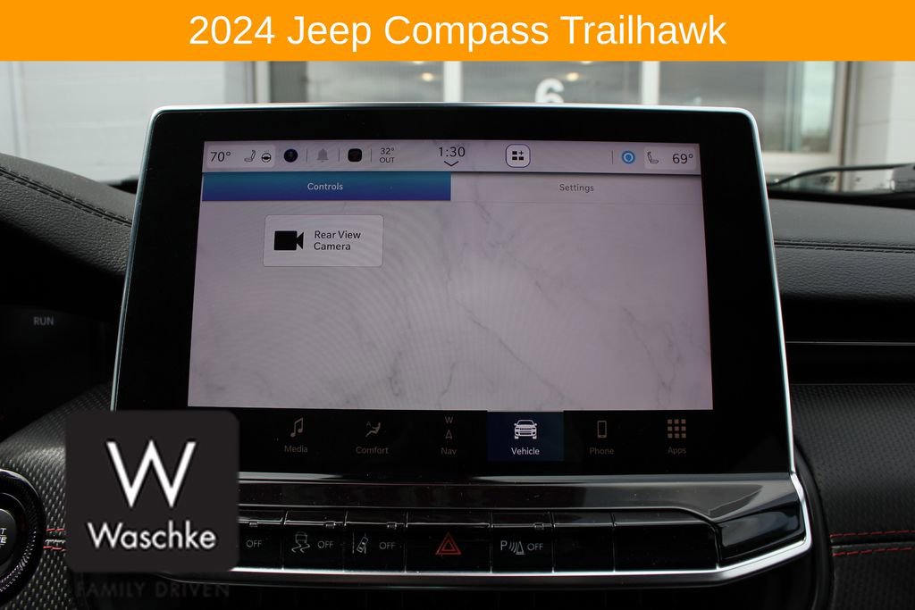 Used 2024 Jeep Compass Trailhawk w/ Trailhawk Elite Group AWD/4WD image 49