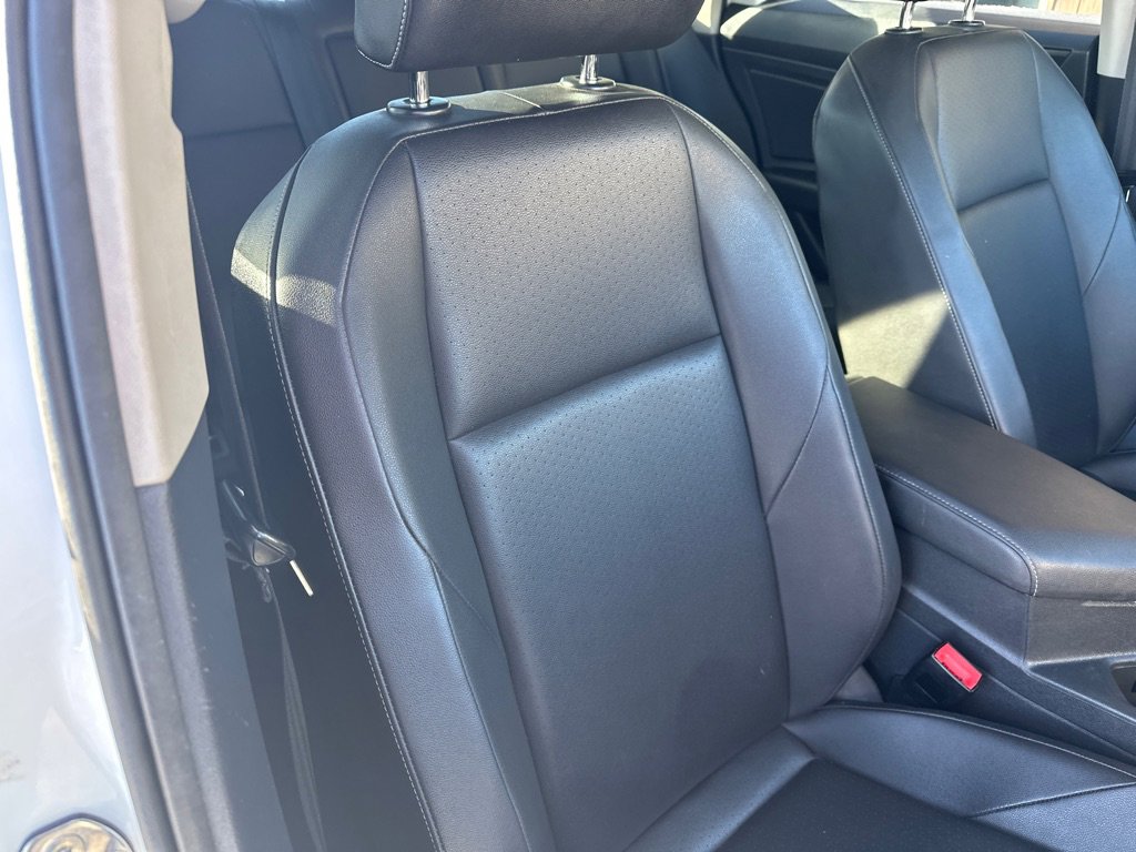 Used 2019 Volkswagen Jetta SE w/ Cold Weather Package image 11