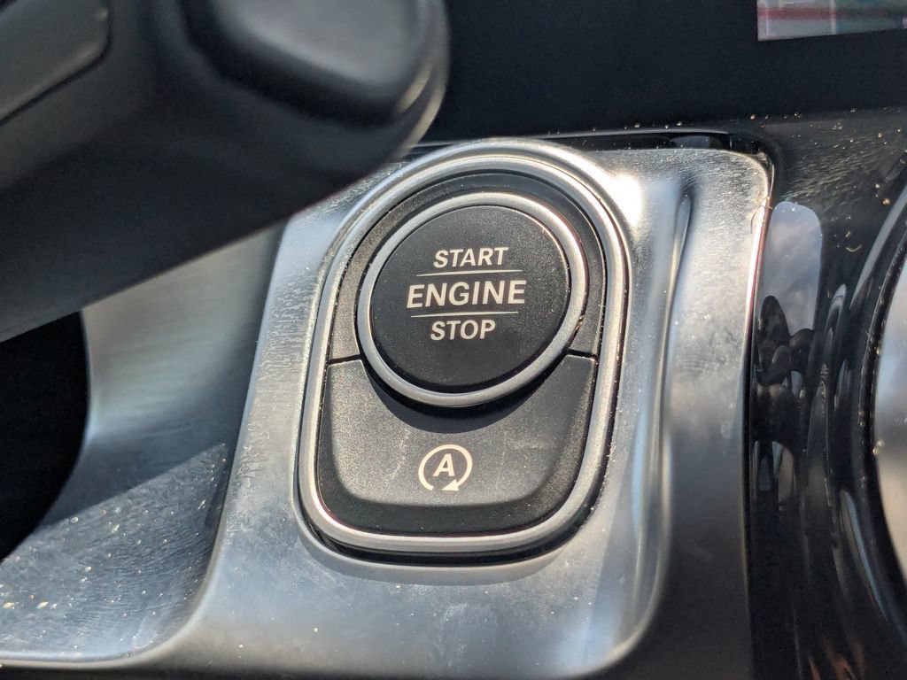 Certified 2023 Mercedes-Benz GLB 250 4MATIC w/ Premium Package image 14
