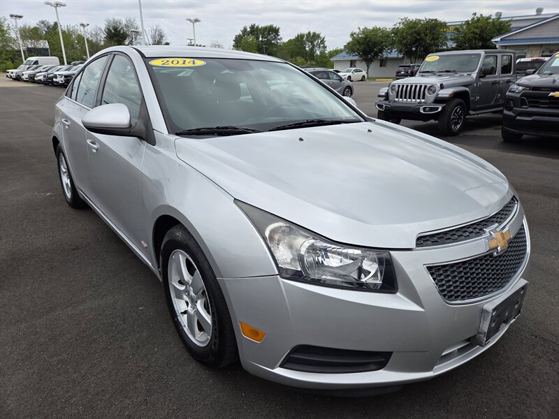 Used 2014 Chevrolet Cruze LT w/ Technology Package
