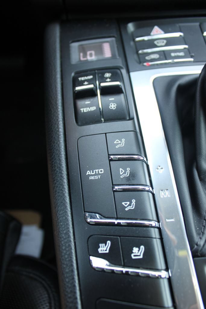 Used 2018 Porsche Macan S AWD/4WD image 48