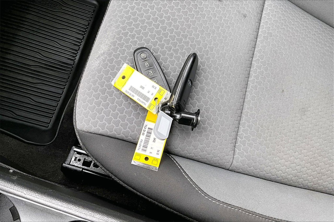 Used 2019 Ford Escape SE image 30
