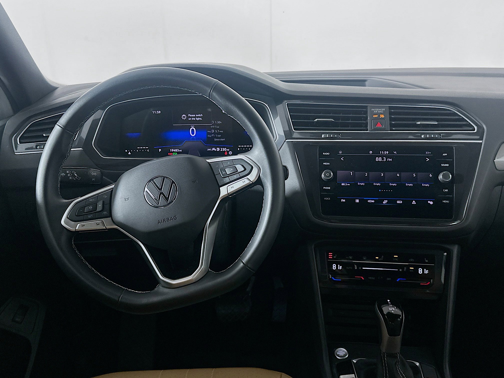 Used 2024 Volkswagen Tiguan SE image 18