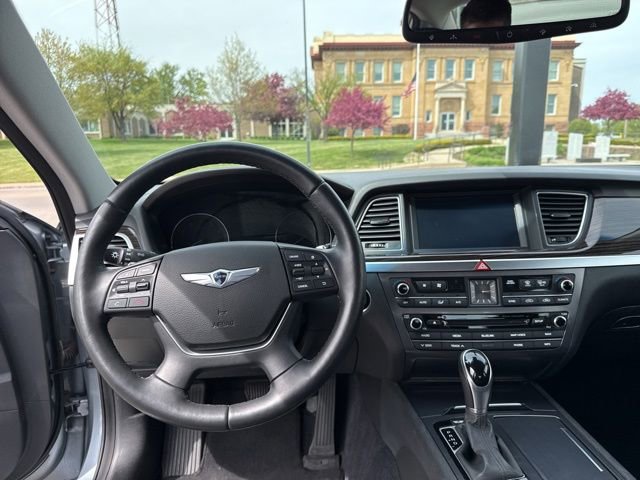 Used 2015 Hyundai Genesis 3.8 AWD/4WD image 14