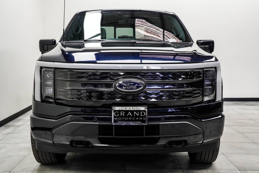 Used 2022 Ford F150 Lightning Platinum image 6