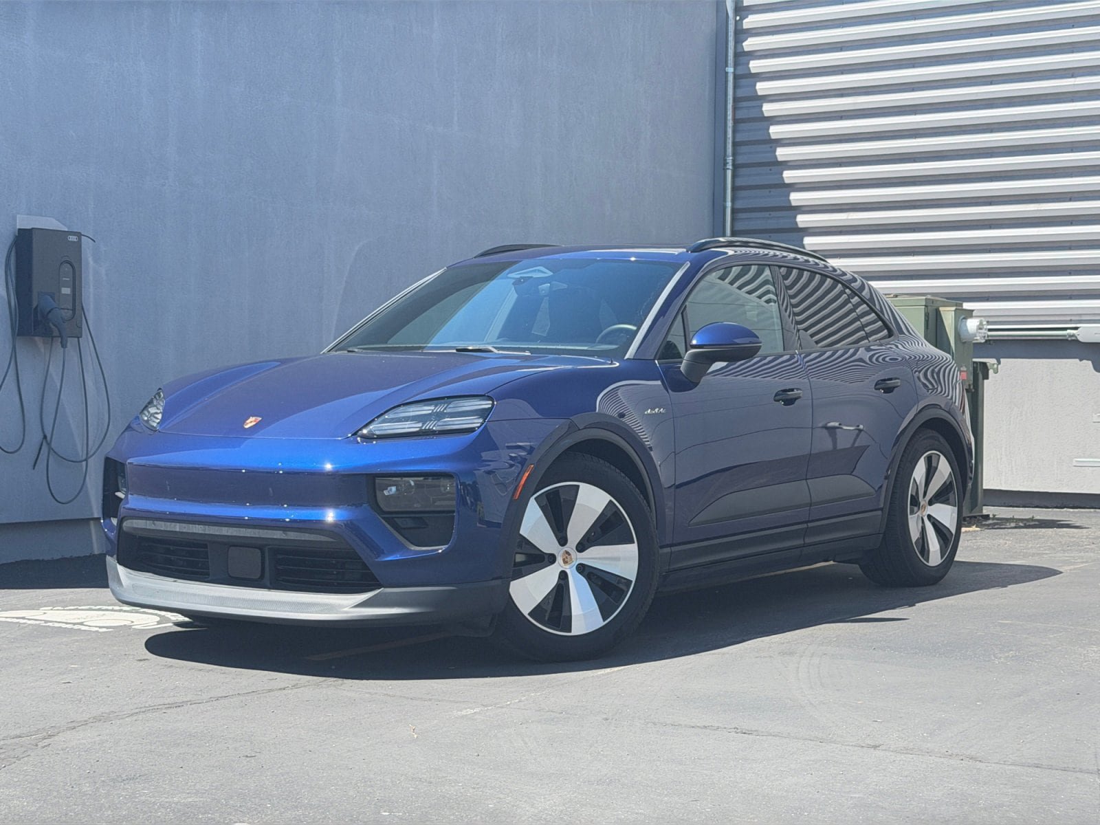 Certified 2024 Porsche Macan 4 Electric AWD/4WD image 1