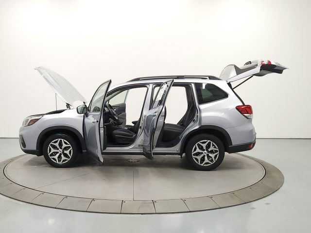 Used 2021 Subaru Forester Premium image 12