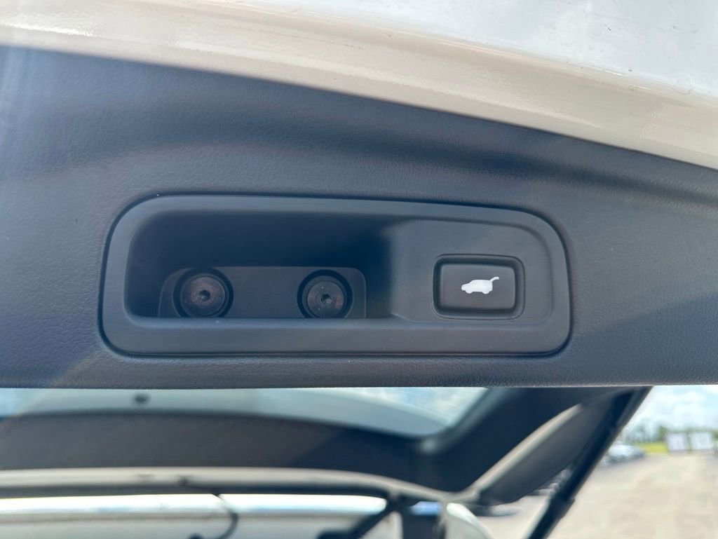 Used 2017 Honda Pilot Touring image 12