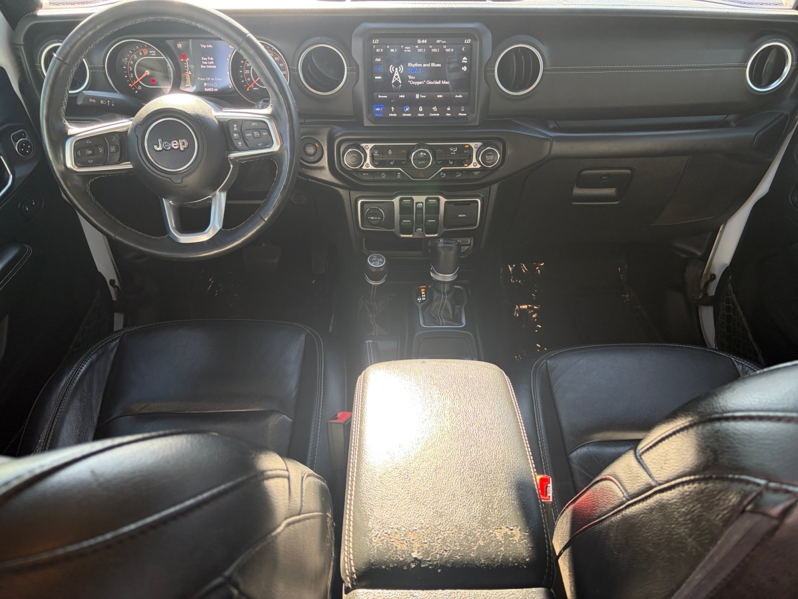 Used 2019 Jeep Wrangler Unlimited Sahara w/ Quick Order Package 24M Moab AWD/4WD image 18