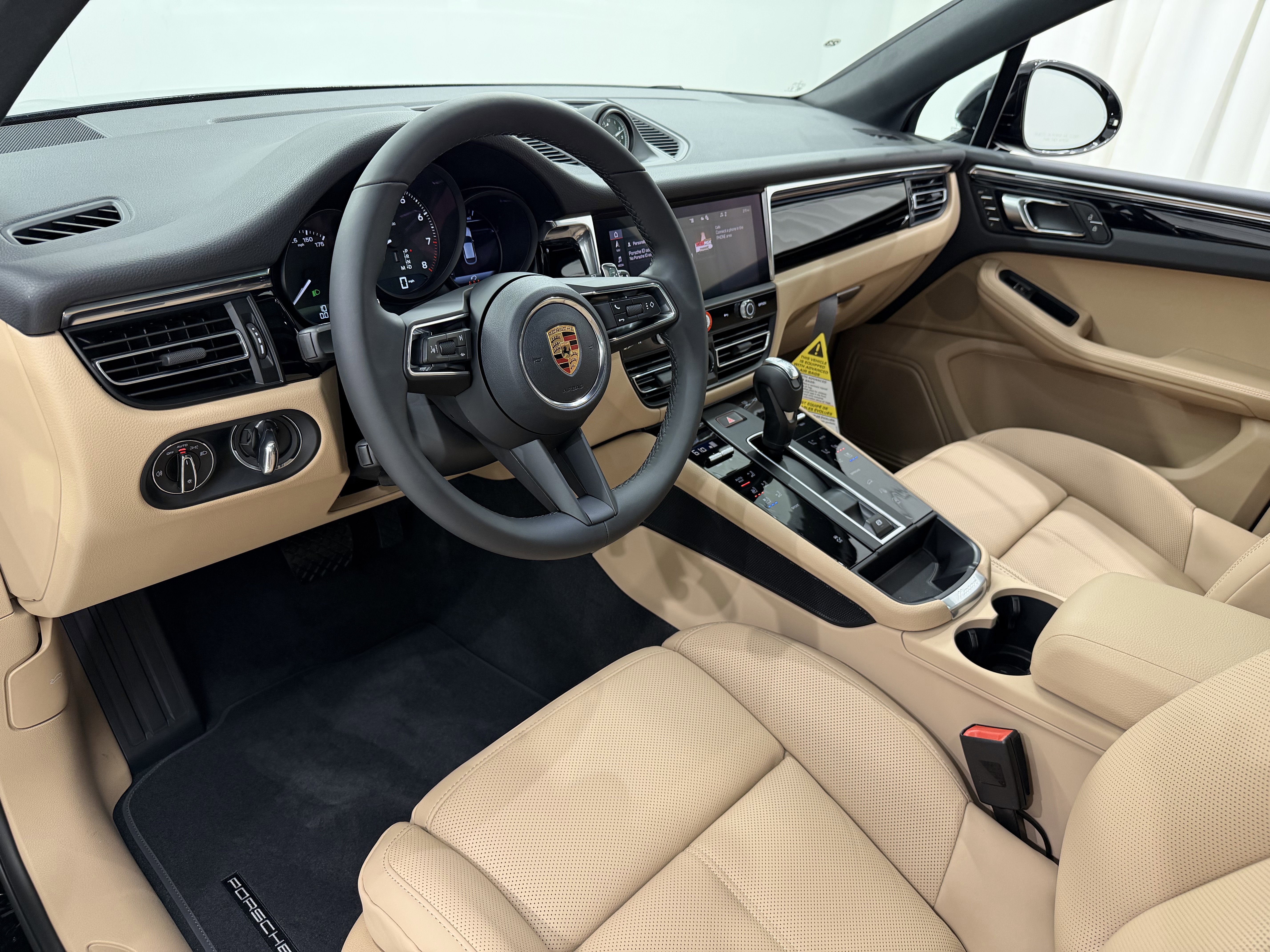 New 2026 Porsche Macan image 26