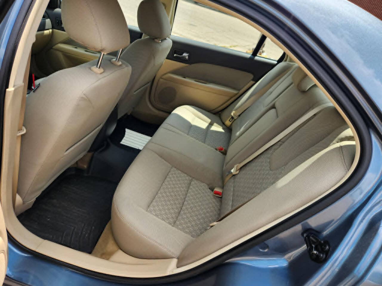 Used 2011 Ford Fusion SE w/ 202A Rapid Spec Order Code FWD image 13
