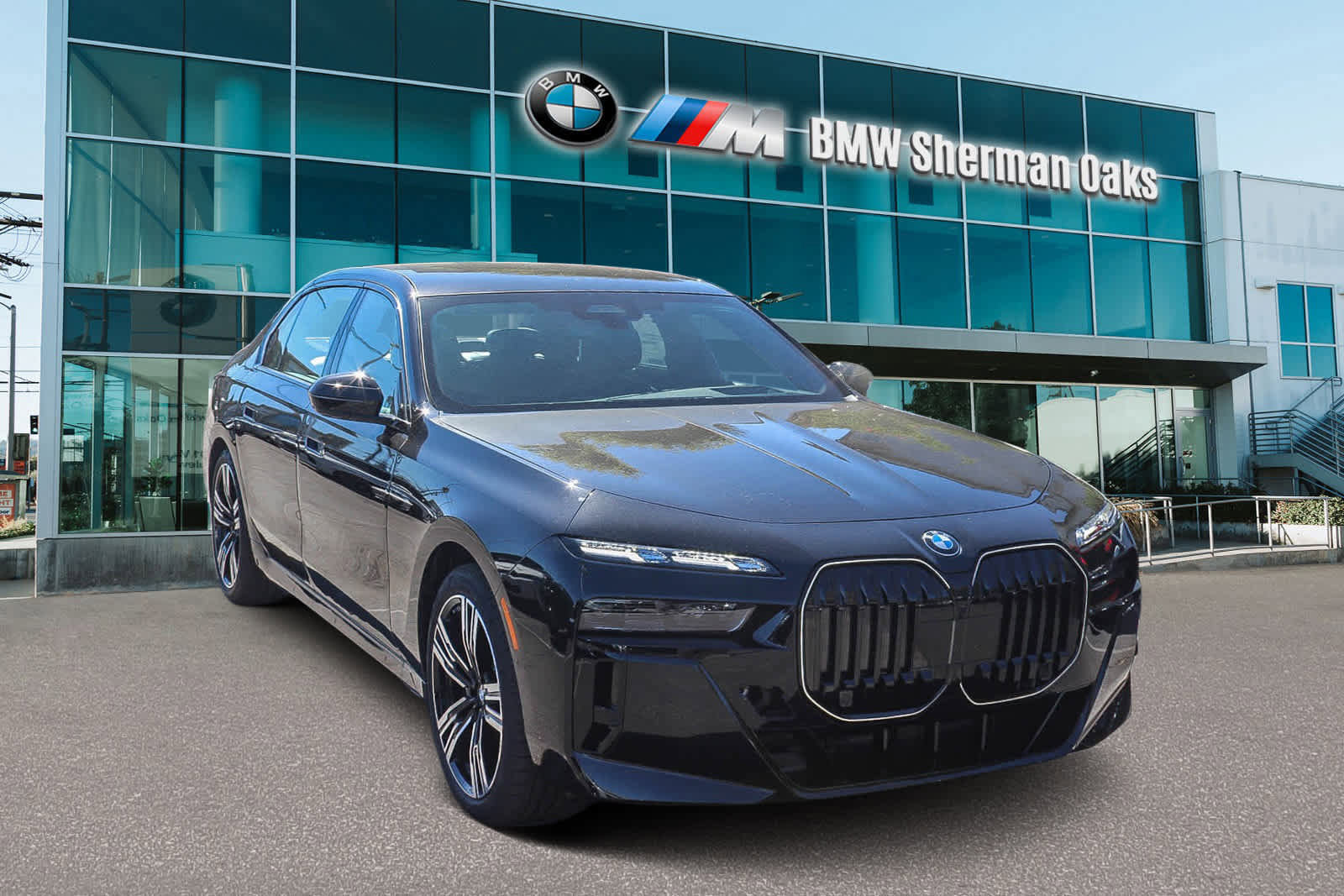 New 2026 BMW 740i w/ Executive Package image 3