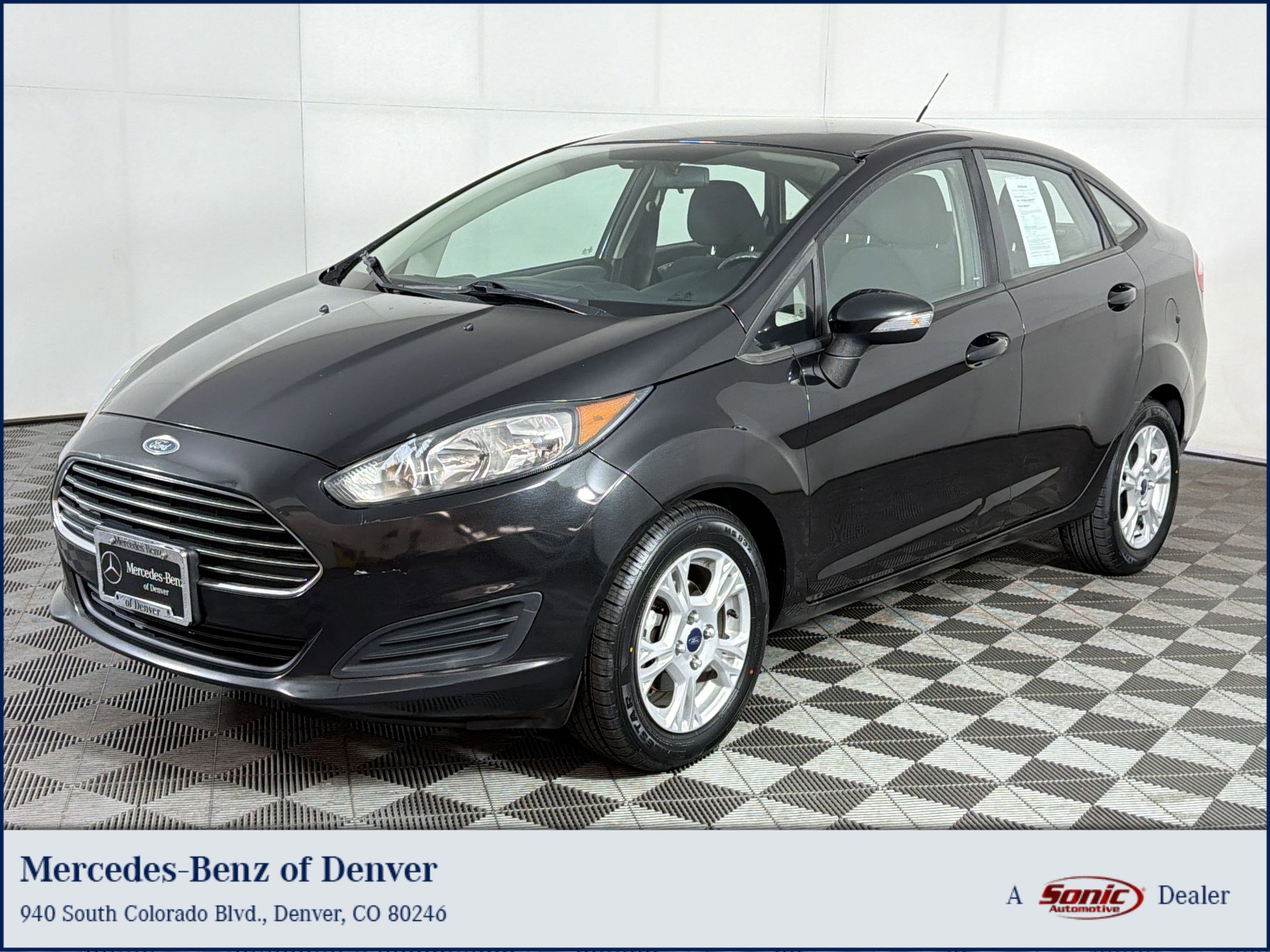 Used 2014 Ford Fiesta SE image 1