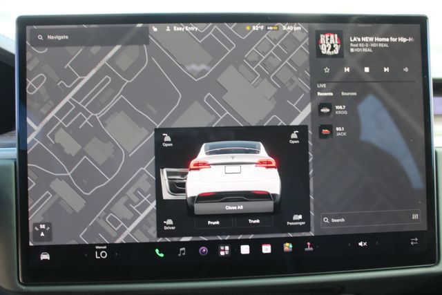 Used 2023 Tesla Model X AWD/4WD image 18