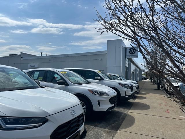 Used 2018 Volkswagen Tiguan Limited w/ Premium Package image 32