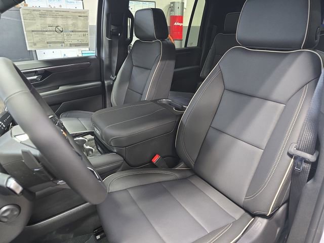 New 2026 Chevrolet Suburban Premier AWD/4WD image 17