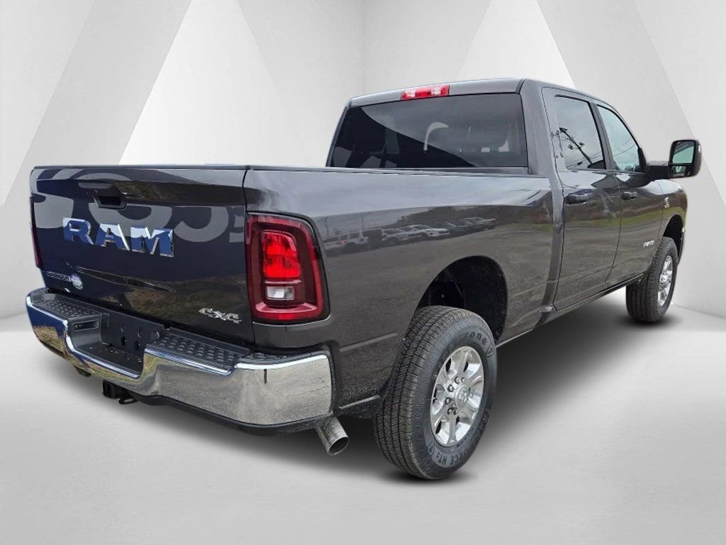 New 2026 RAM 3500 Big Horn AWD/4WD image 7