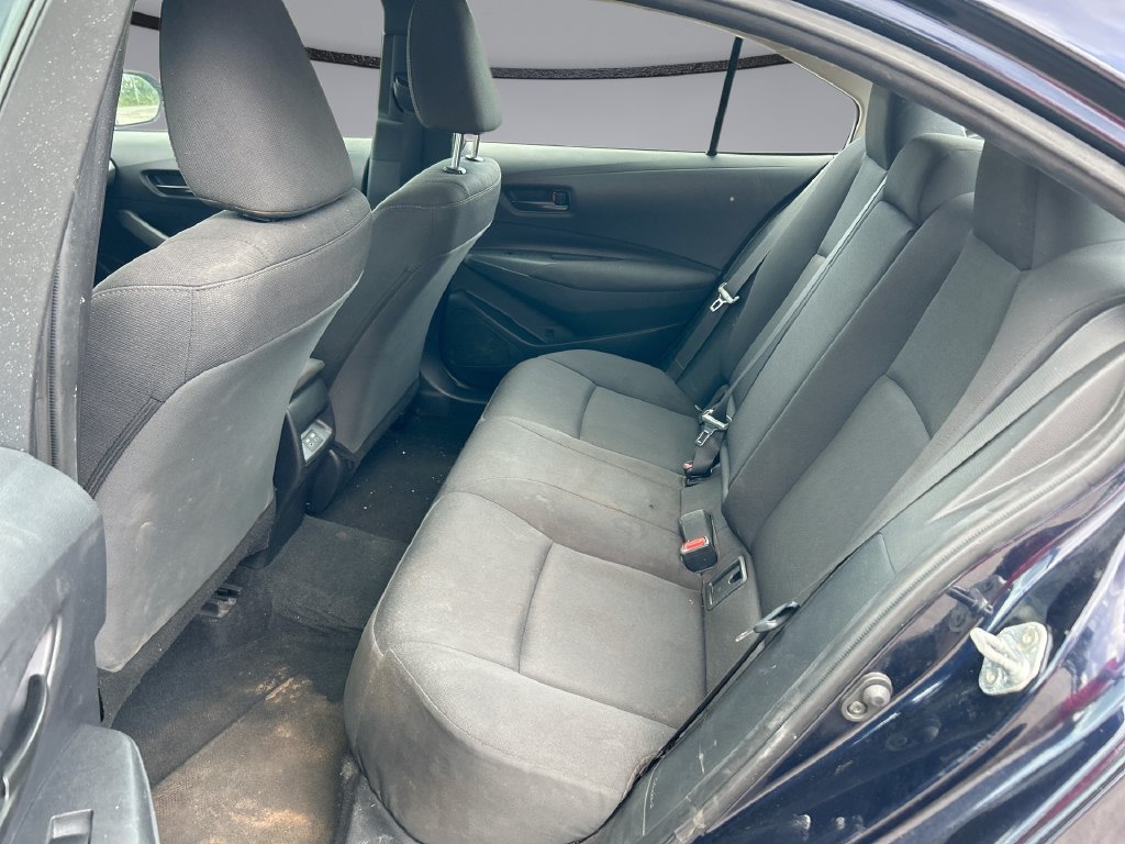 Used 2025 Toyota Corolla LE FWD image 28