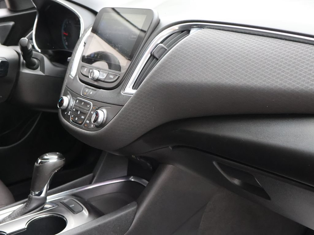 Used 2020 Chevrolet Malibu LT FWD image 10