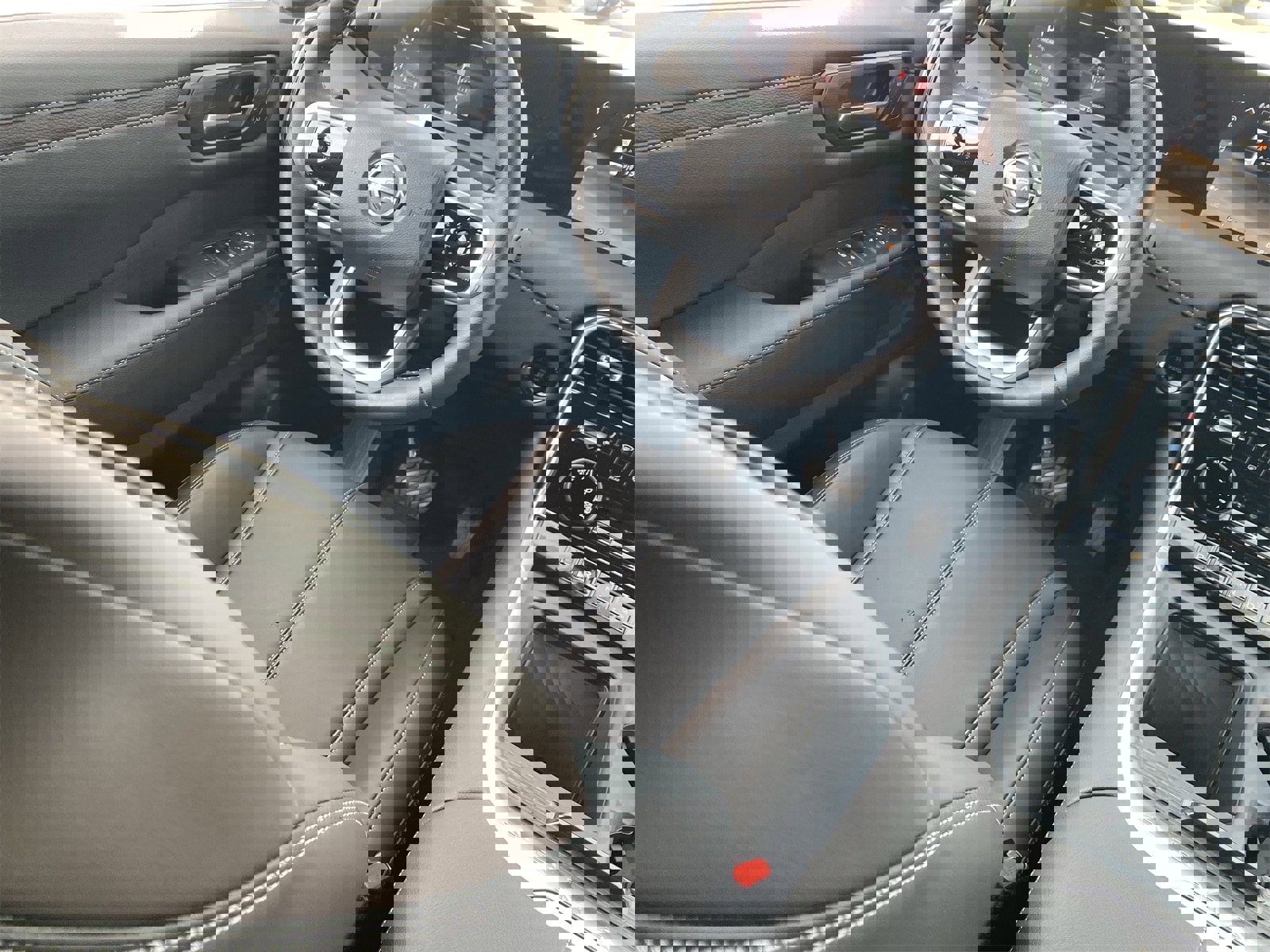 New 2026 Nissan Armada SL image 15