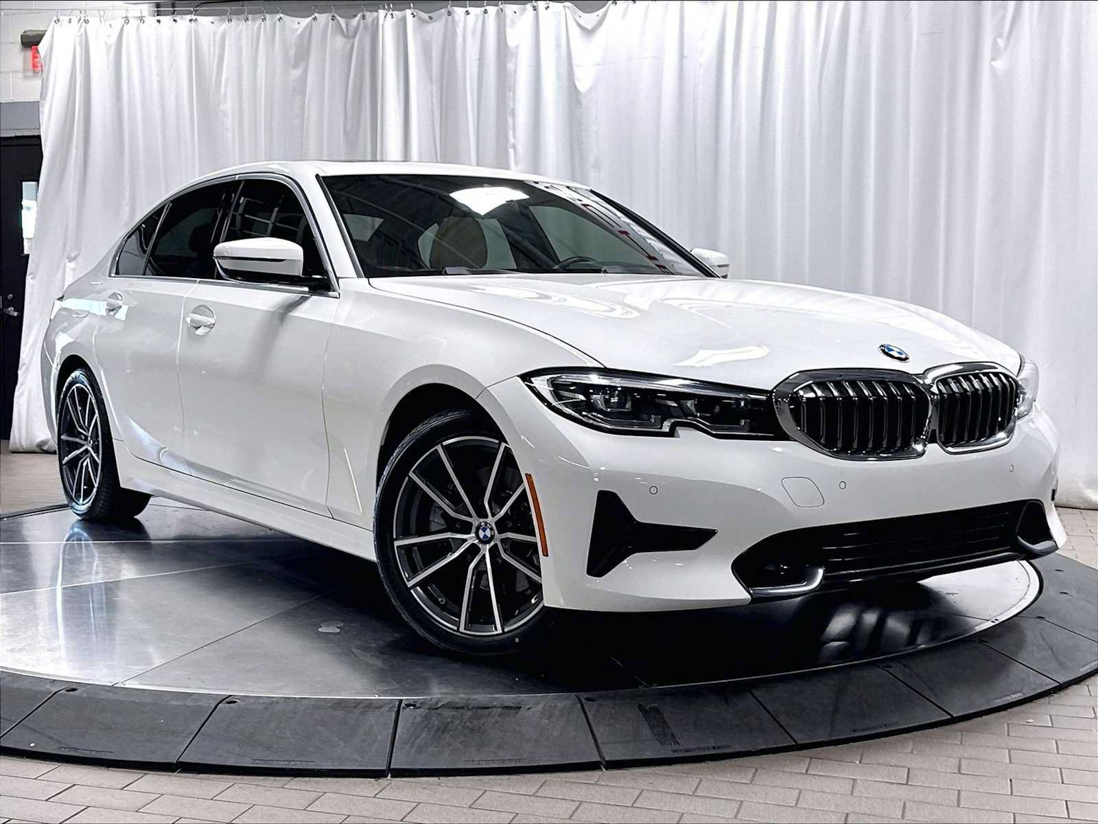 Used 2022 BMW 330i Sedan w/ Premium Package RWD image 12