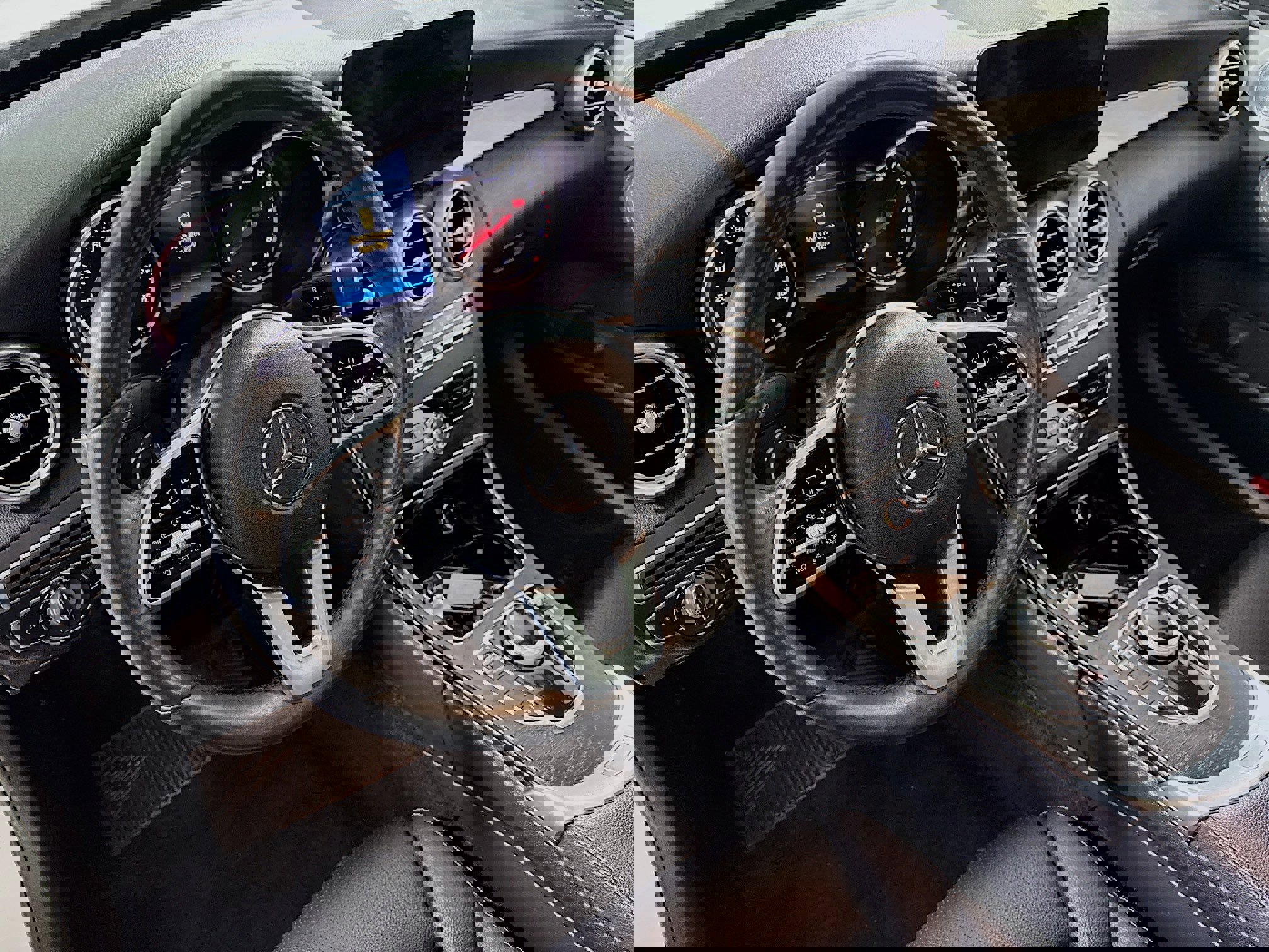 Used 2020 Mercedes-Benz C 300 4MATIC Sedan image 13