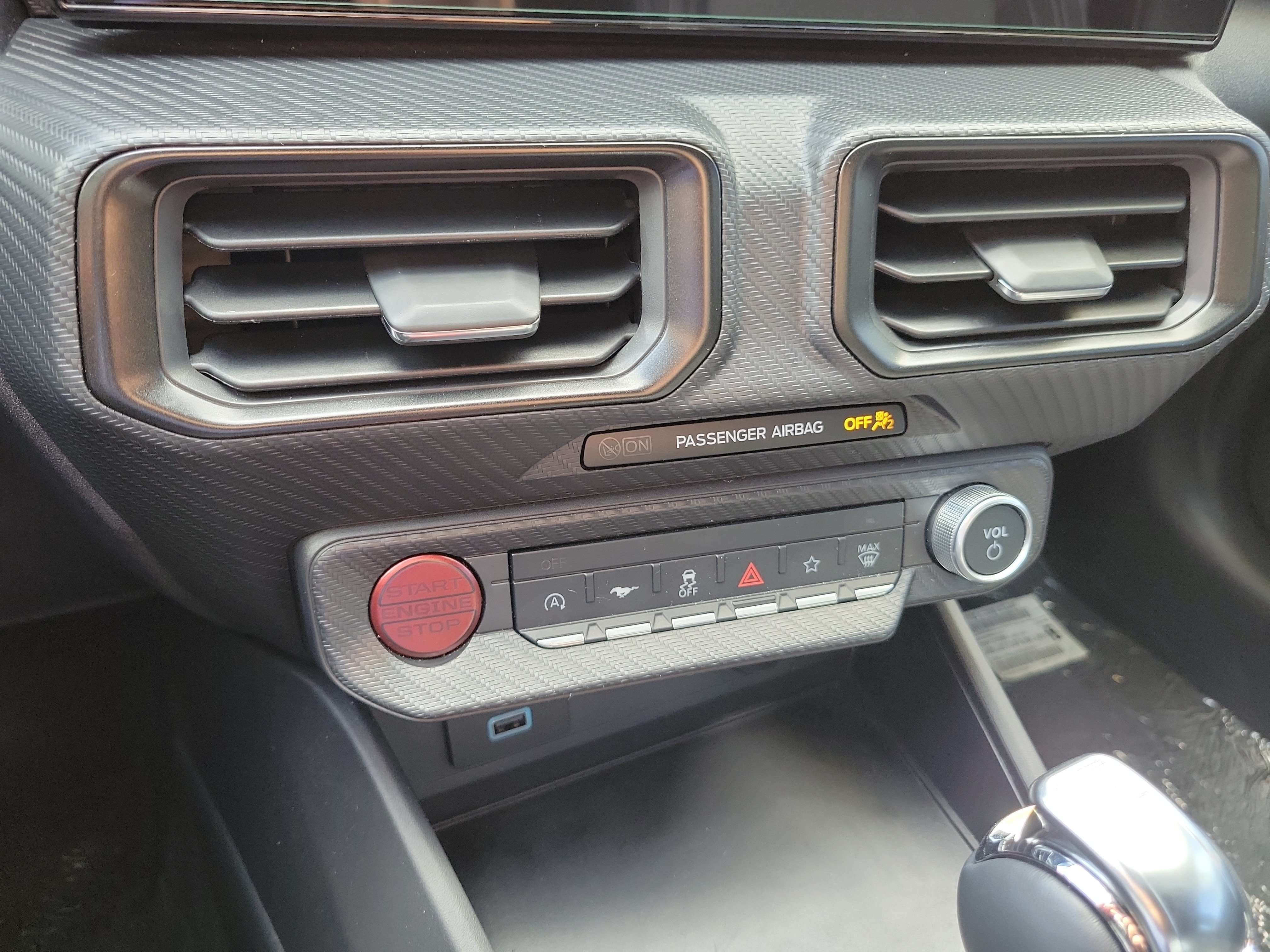 Used 2025 Ford Mustang Coupe RWD image 23