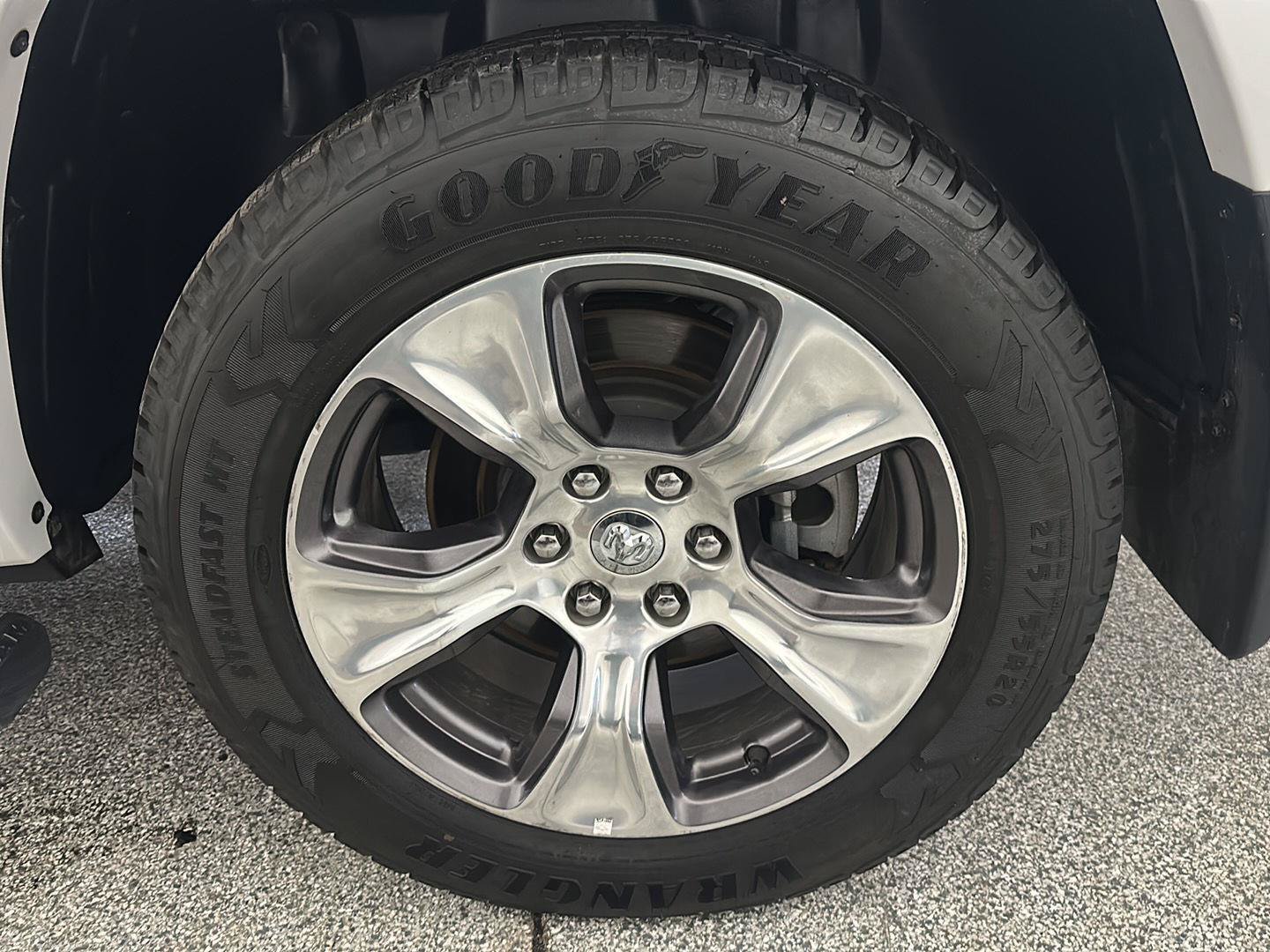Used 2021 RAM 1500 Laramie AWD/4WD image 12