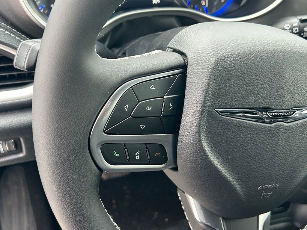 New 2026 Chrysler Pacifica Select image 42