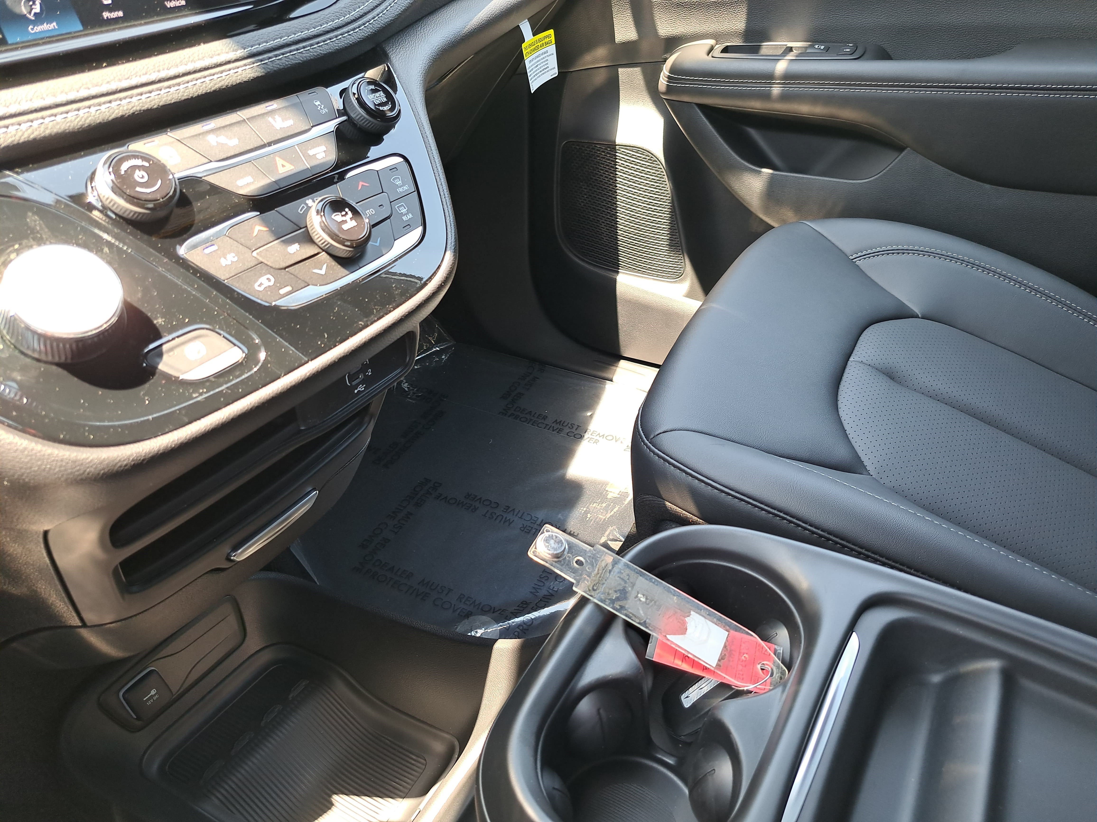 New 2027 Chrysler Pacifica Select FWD image 25