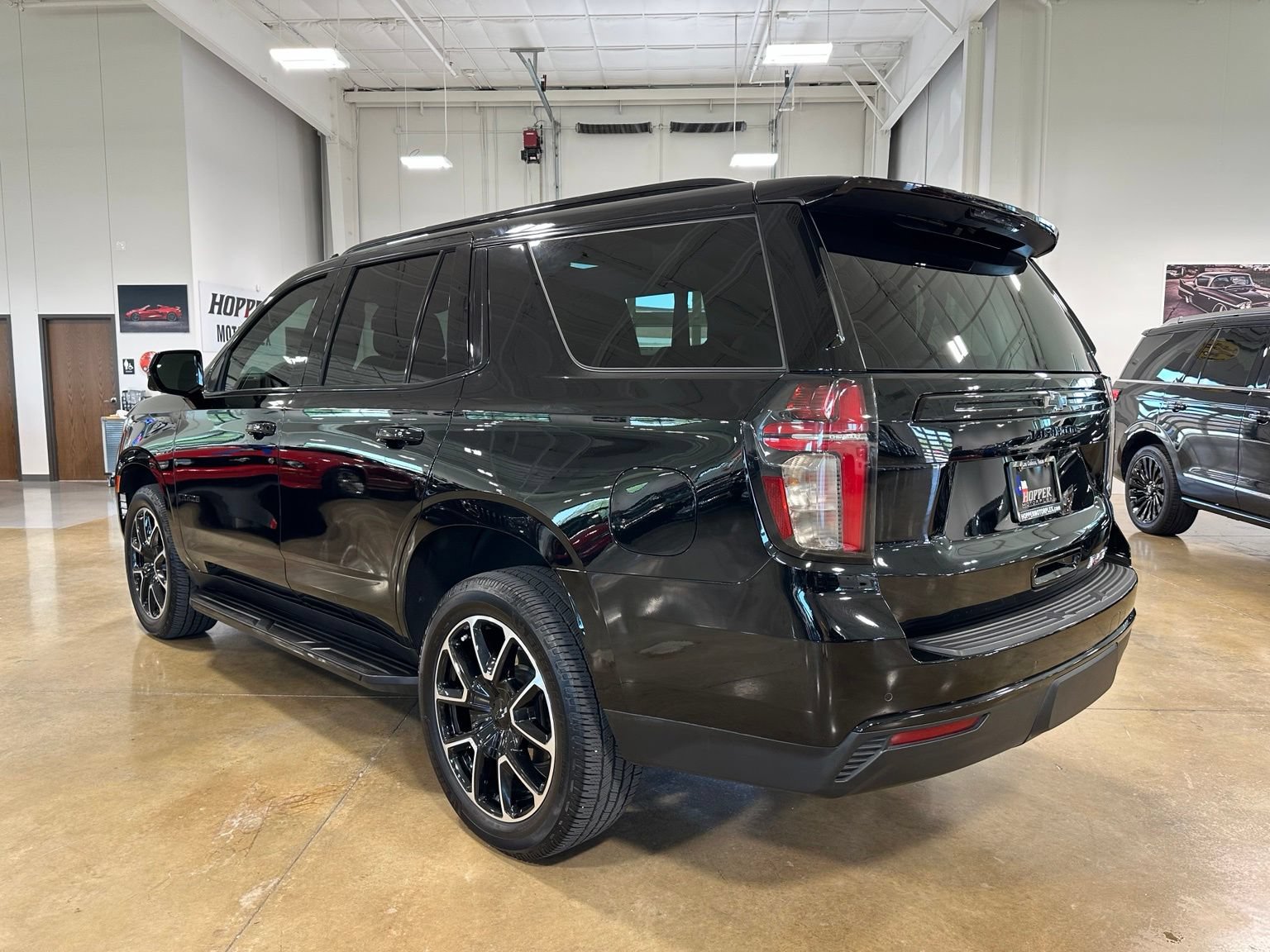 Used 2023 Chevrolet Tahoe RST w/ Luxury Package AWD/4WD image 5