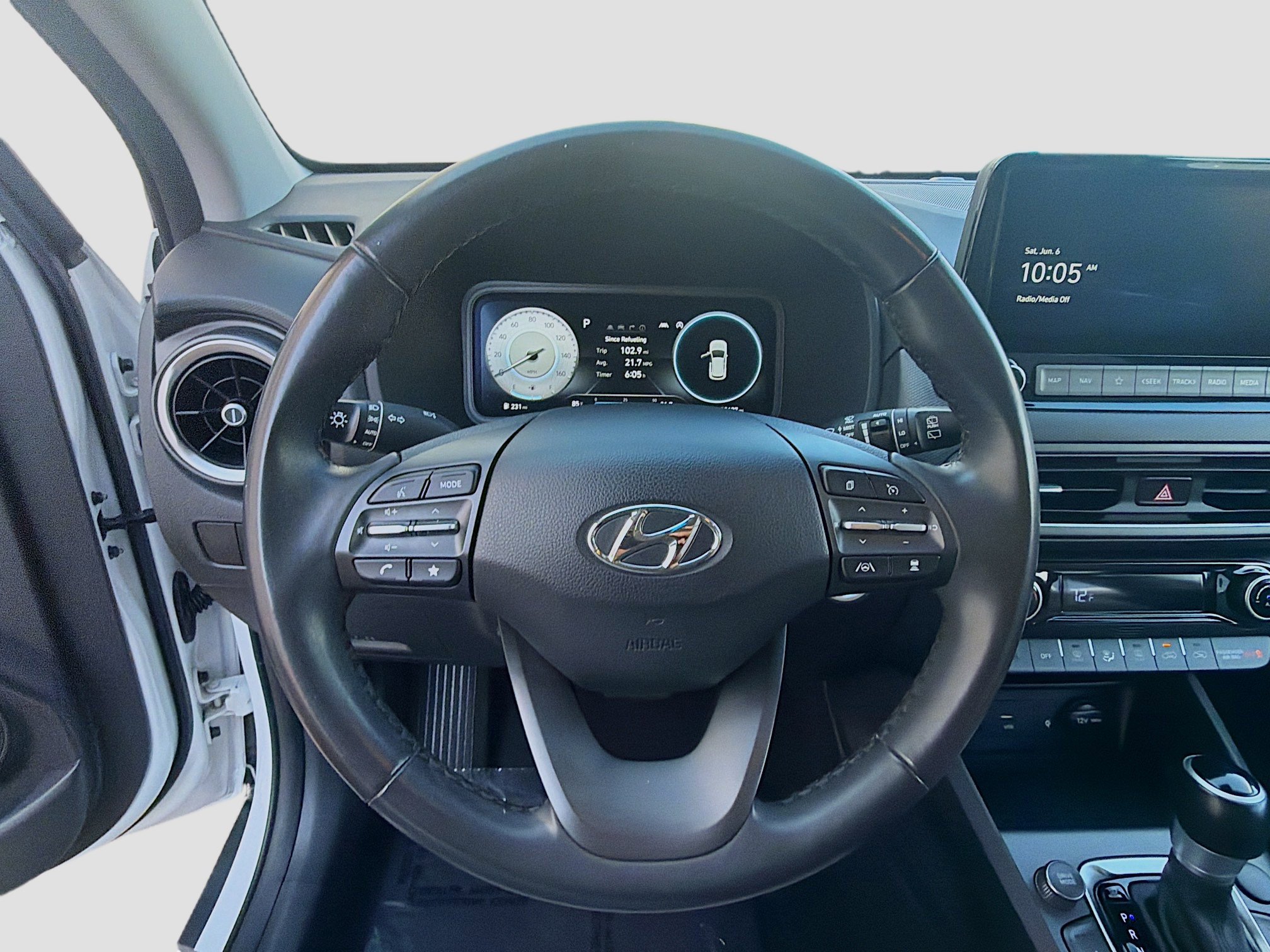 Used 2022 Hyundai Kona Limited FWD image 8