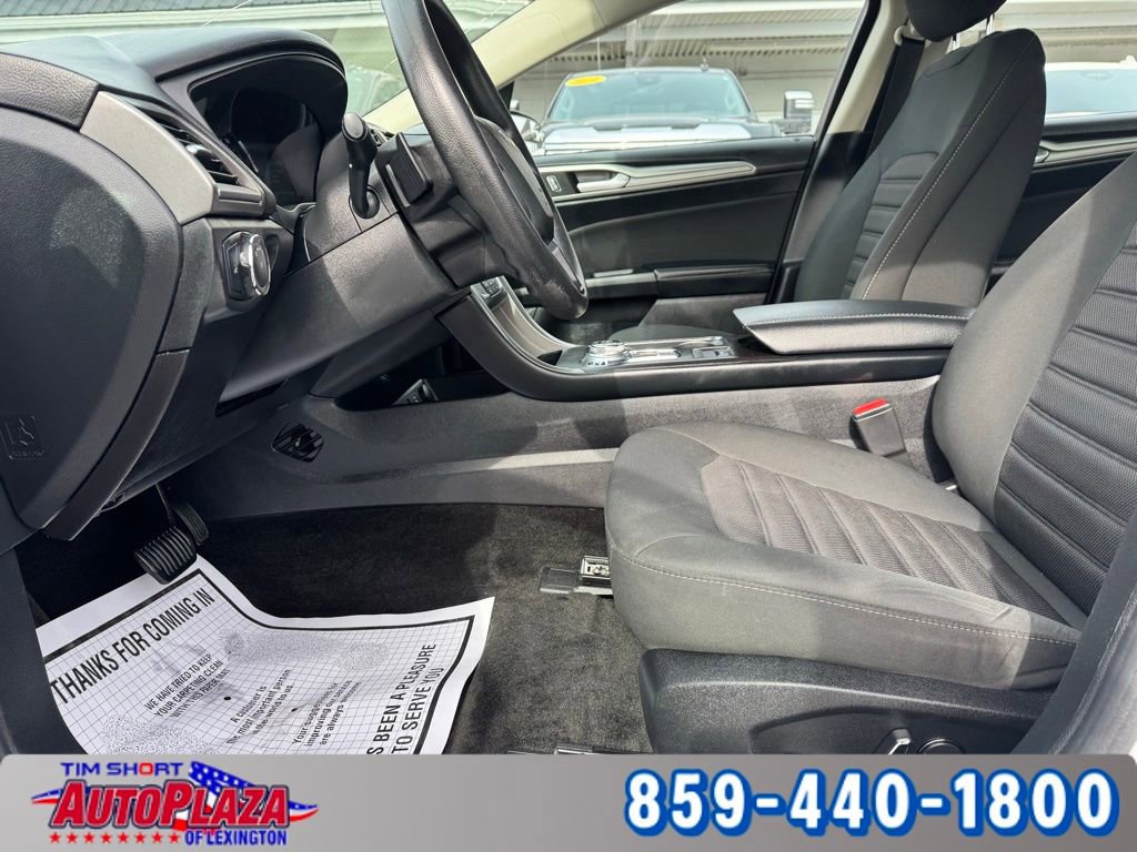 Used 2018 Ford Fusion SE w/ Fusion SE Technology Package image 34