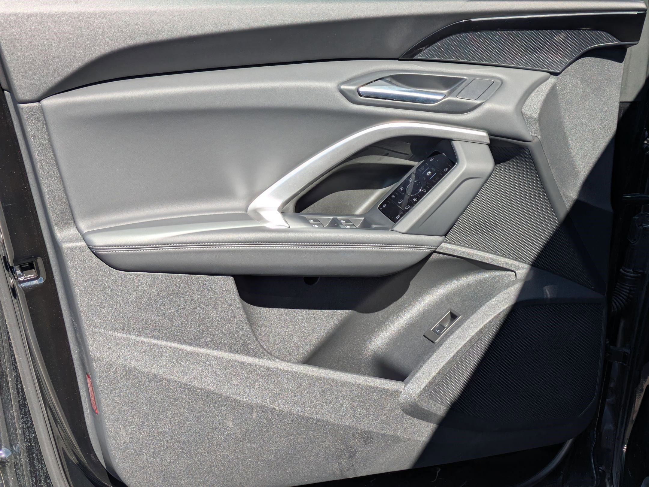 Used 2025 Audi Q5 Premium w/ Convenience Package image 10