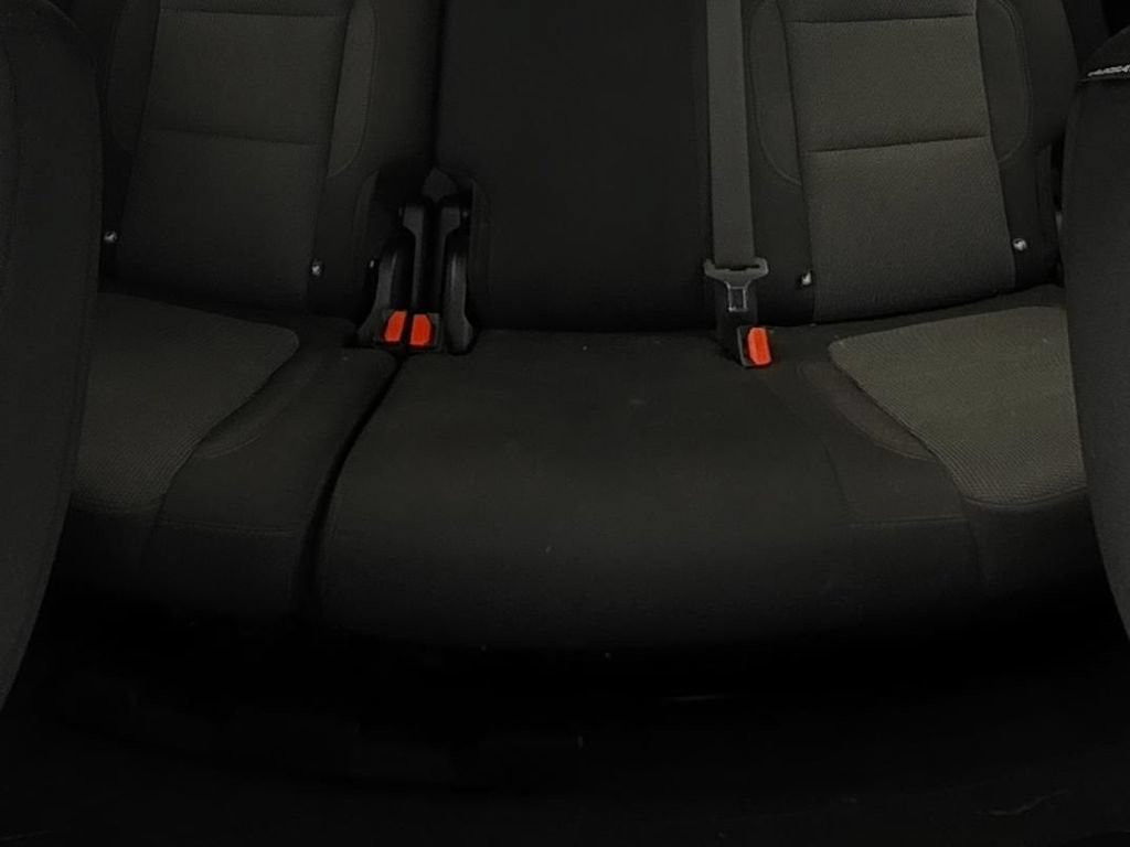 Certified 2023 Chevrolet Traverse LT FWD image 13